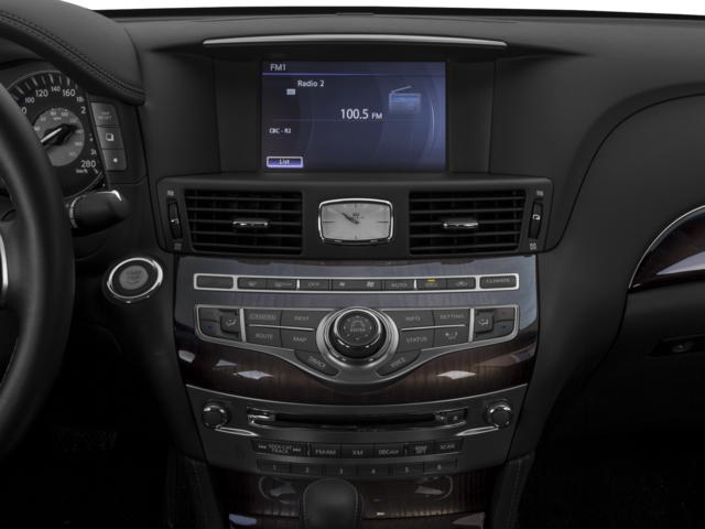 2017 INFINITI Q70 3.7