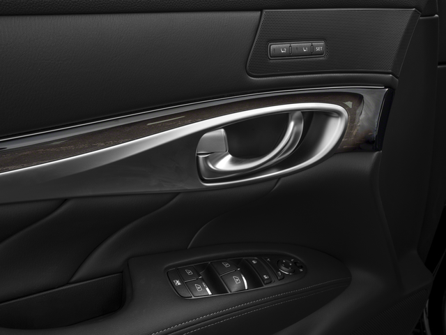 2017 INFINITI Q70 3.7
