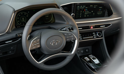 Steering wheel in 2021 Hyundai Sonata