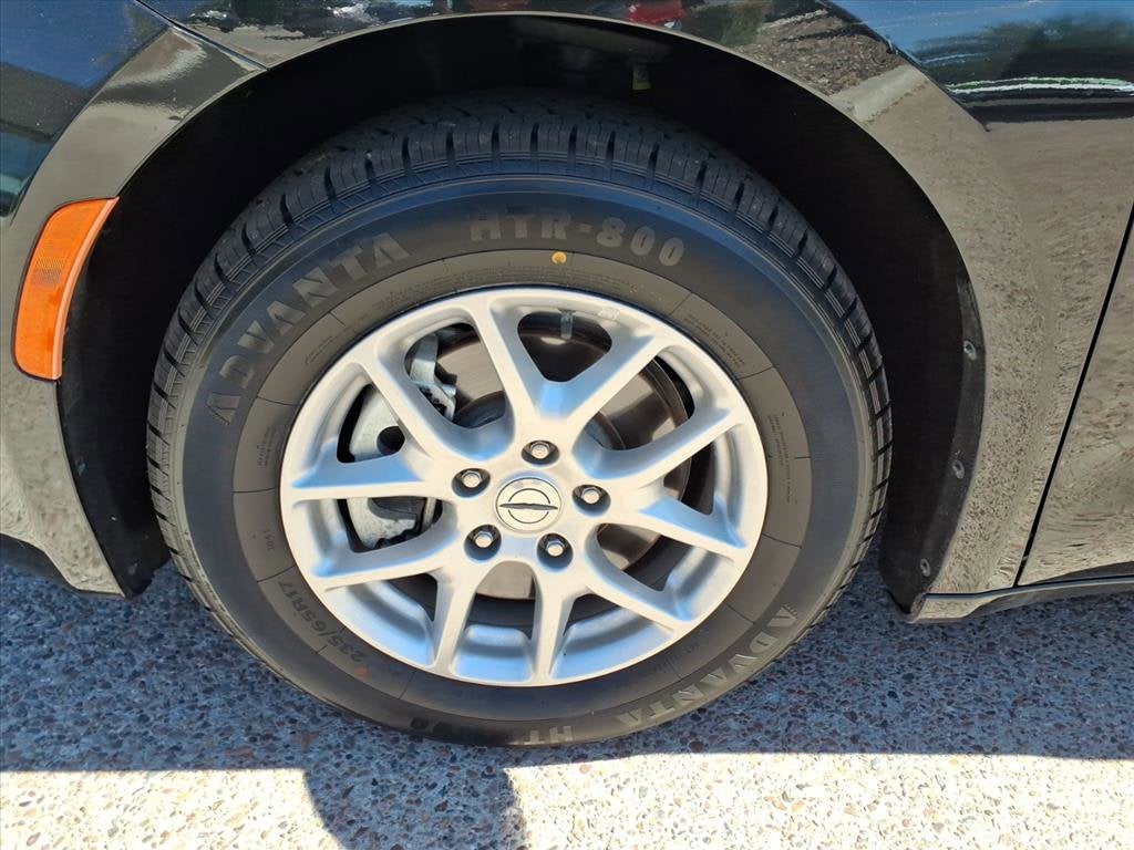 2022 Chrysler Voyager LX