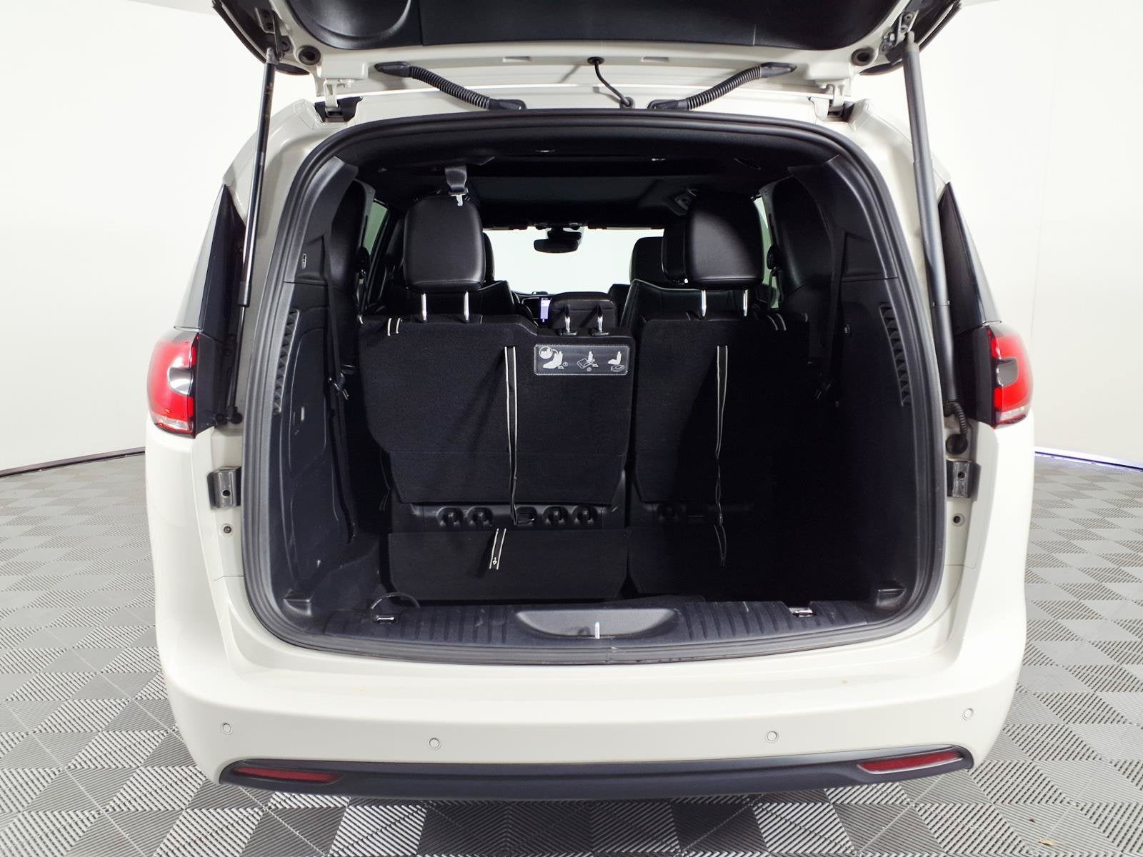 2021 Chrysler Pacifica Hybrid Limited