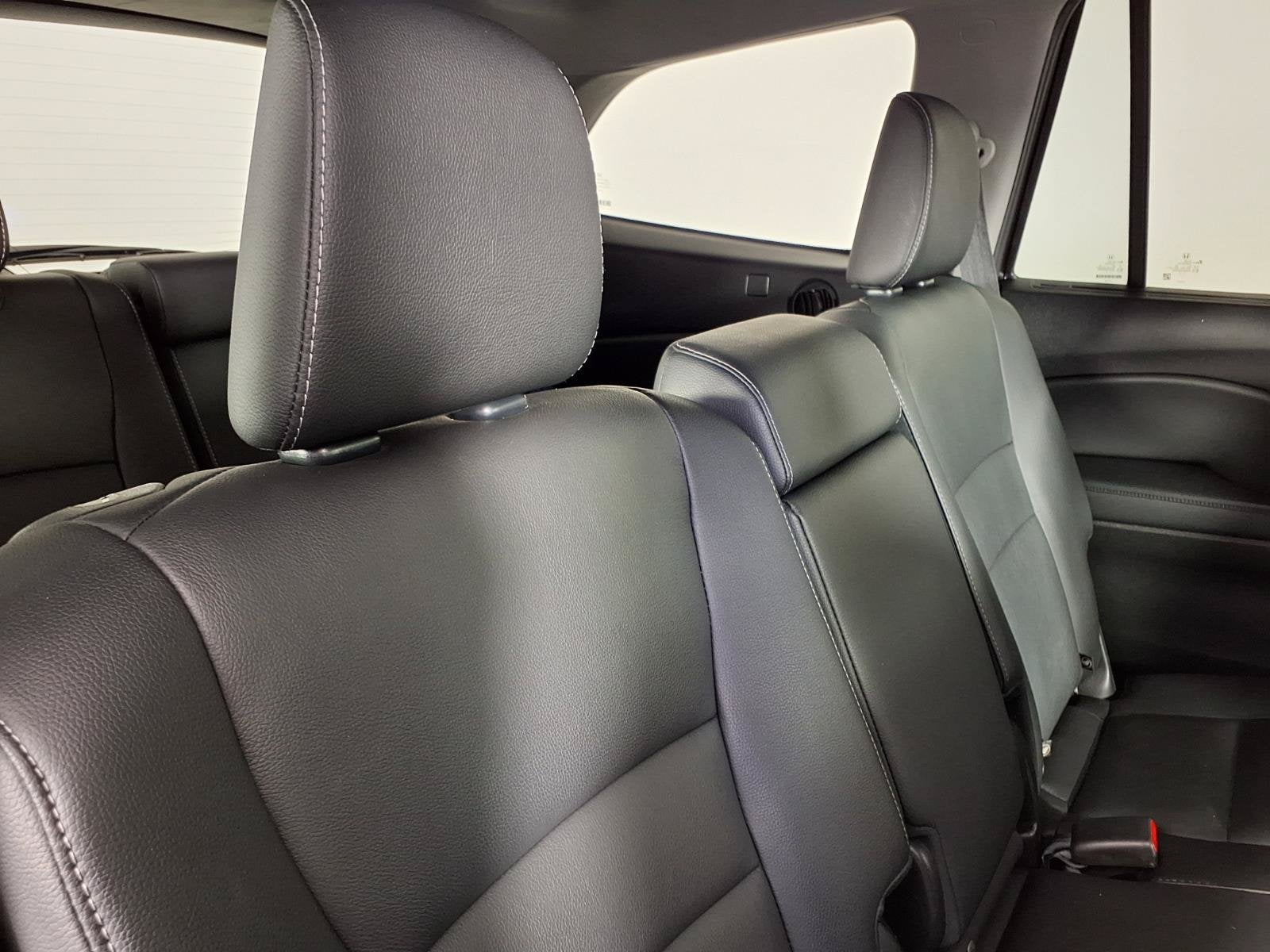 2022 Honda Pilot Touring 8-Passenger