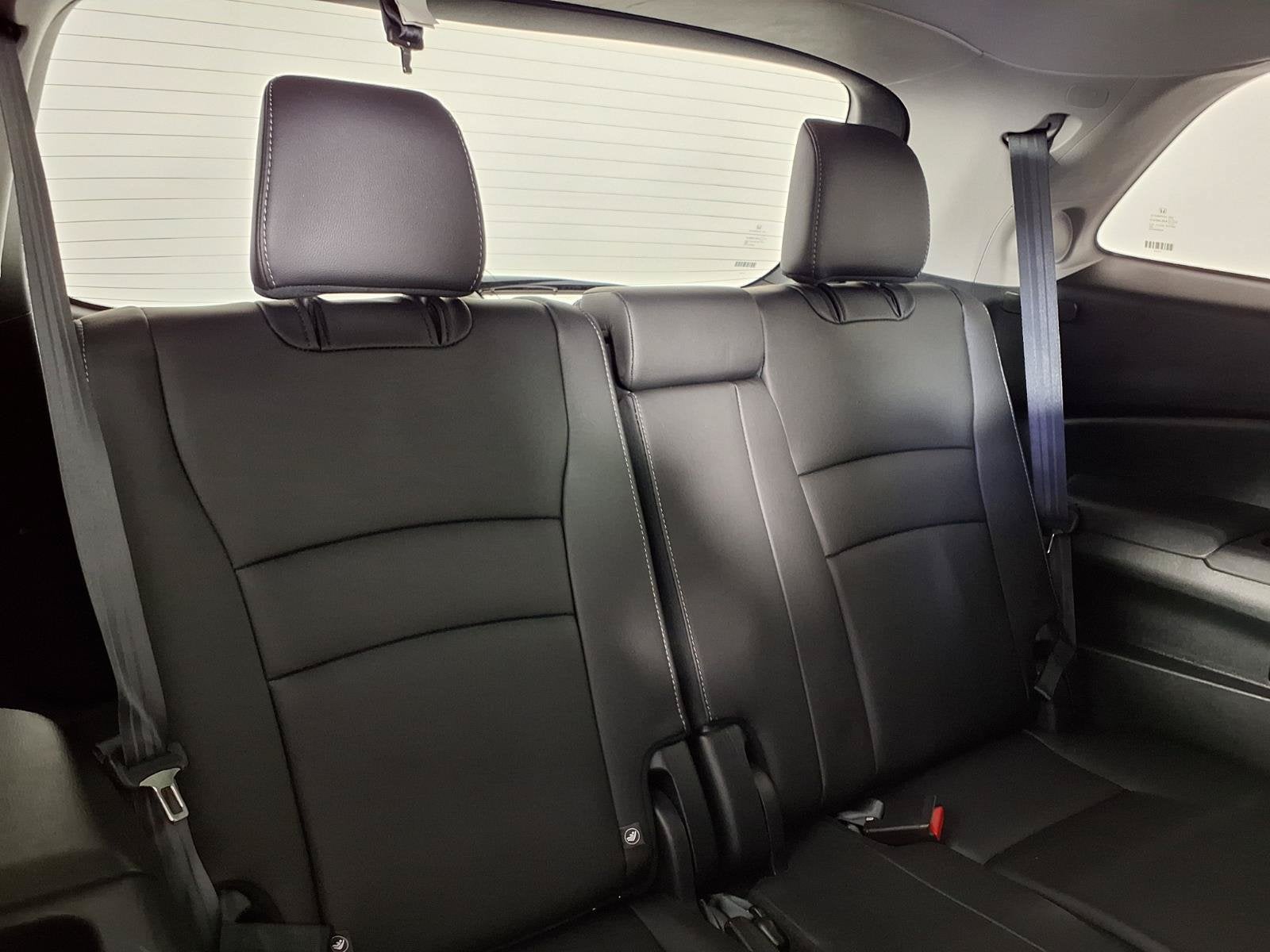 2022 Honda Pilot Touring 8-Passenger