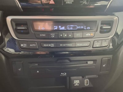 2022 Honda Pilot Touring 8-Passenger