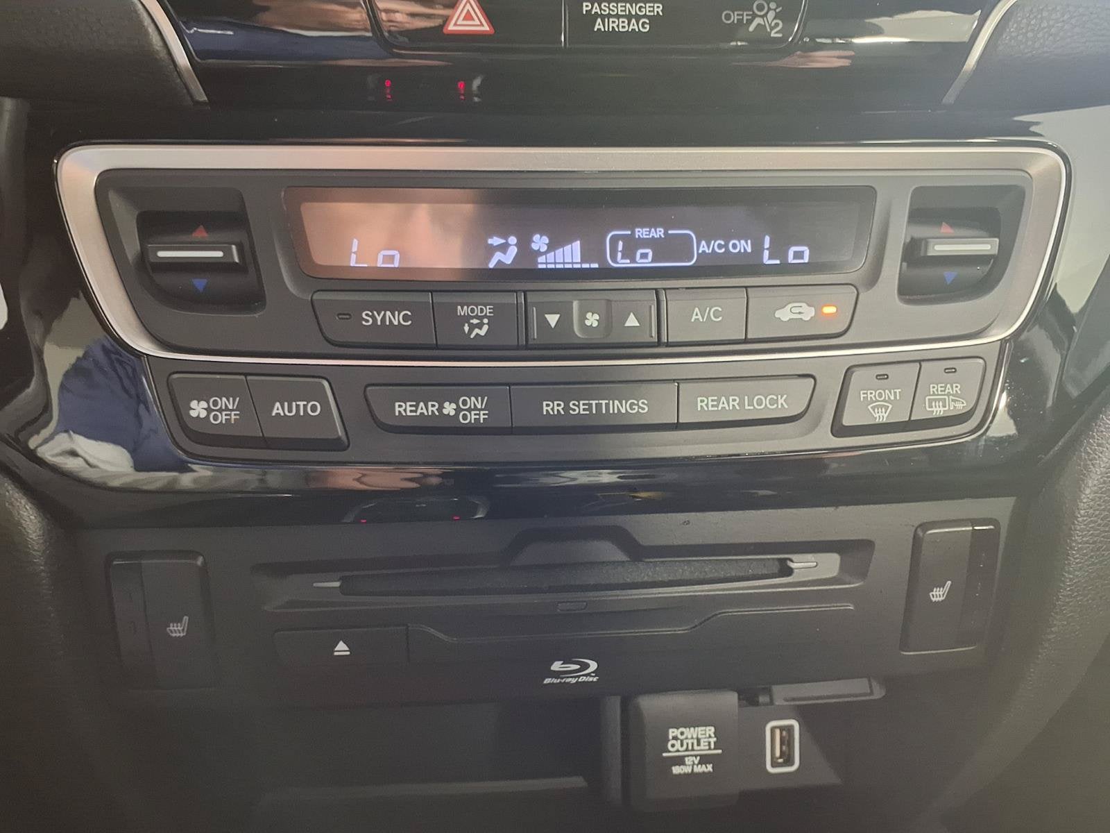 2022 Honda Pilot Touring 8-Passenger