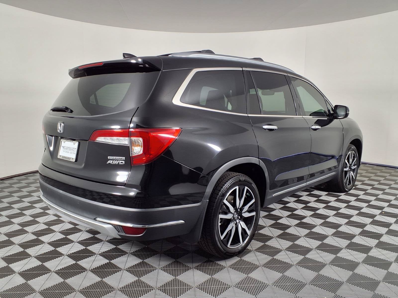 2022 Honda Pilot Touring 8-Passenger