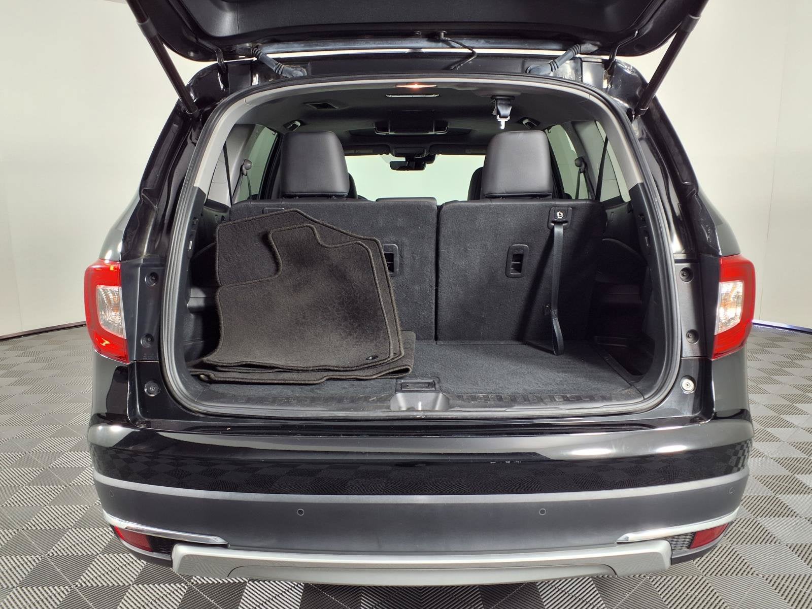 2022 Honda Pilot Touring 8-Passenger