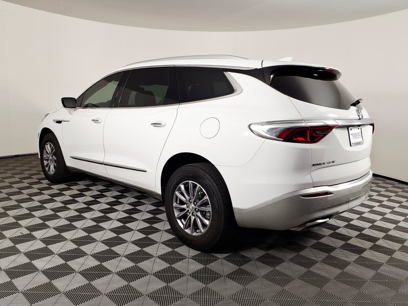 2024 Buick Enclave Essence