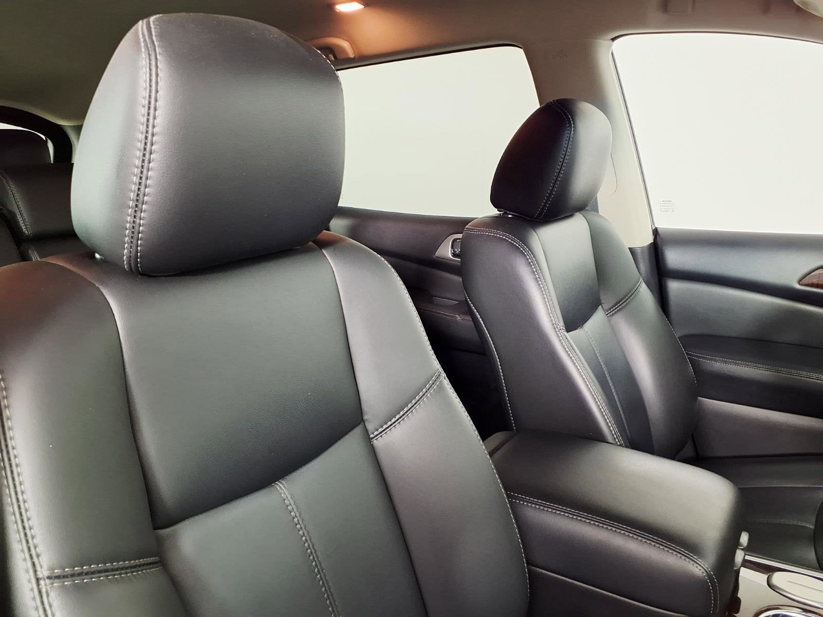 2016 Nissan Pathfinder SL