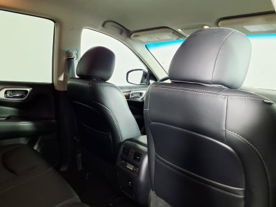 2016 Nissan Pathfinder SL