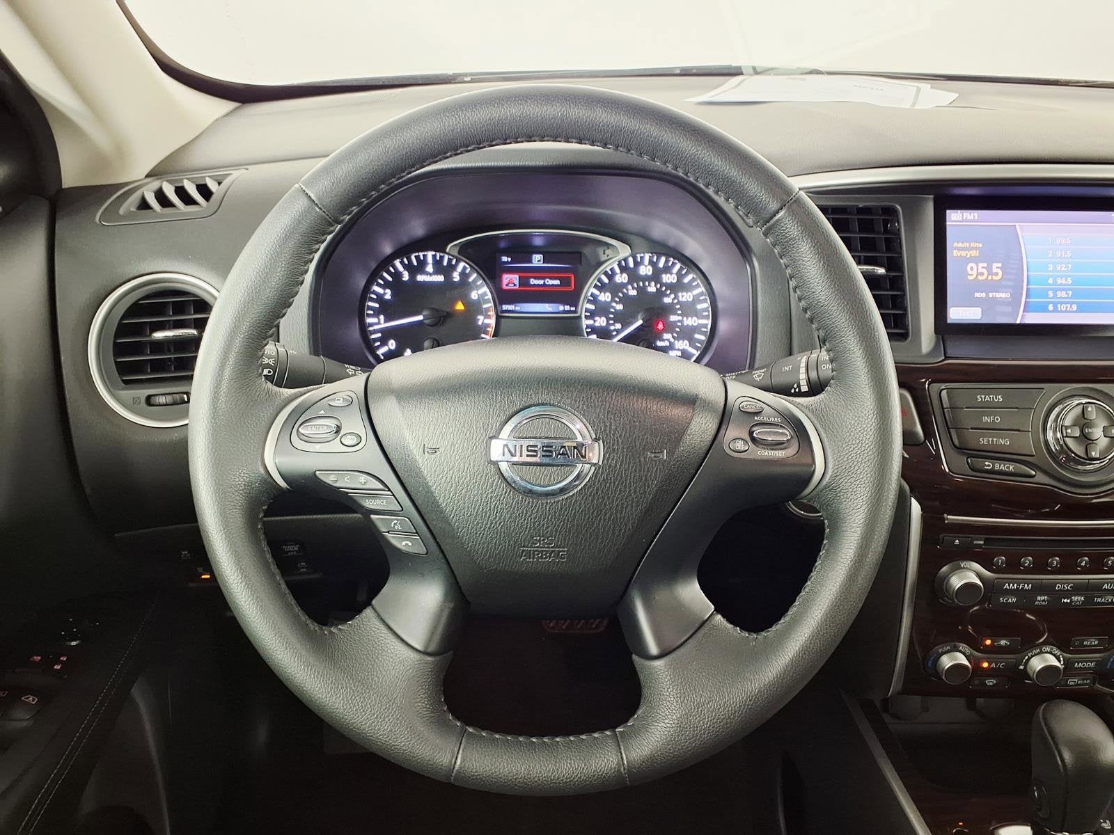 2016 Nissan Pathfinder SL