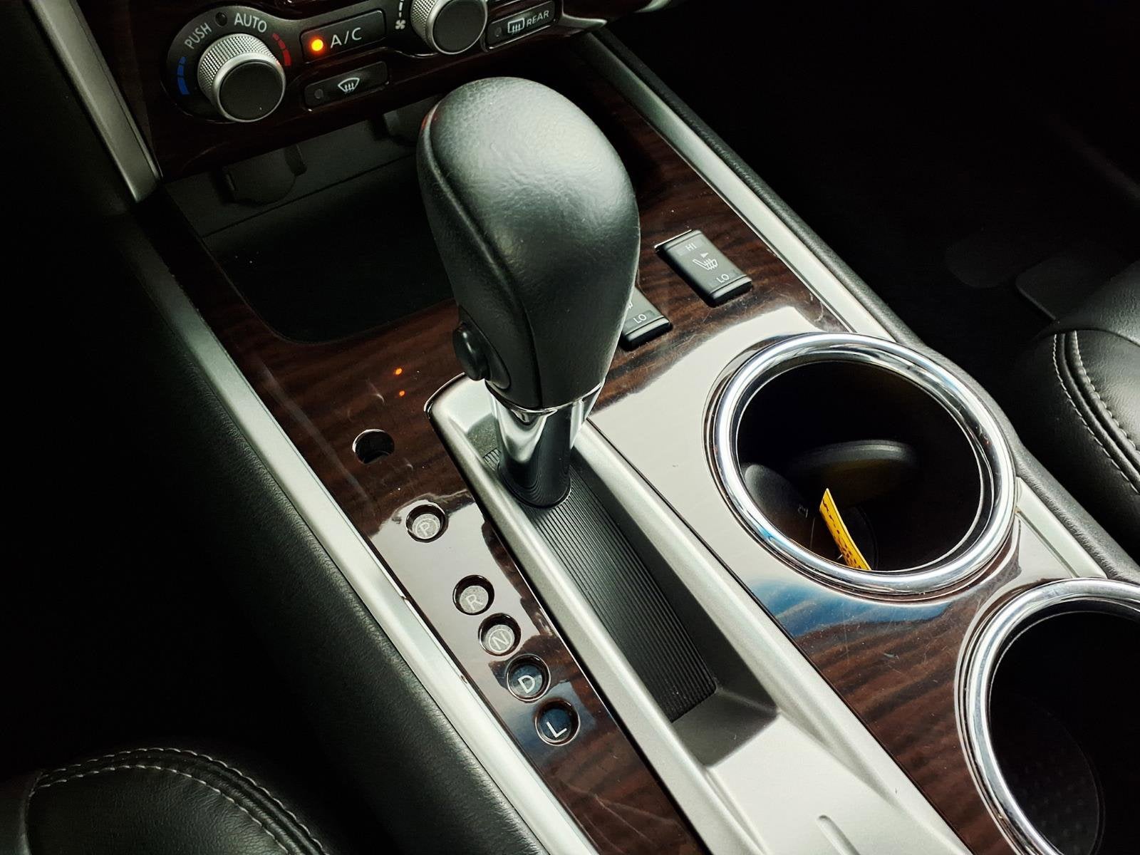 2016 Nissan Pathfinder SL