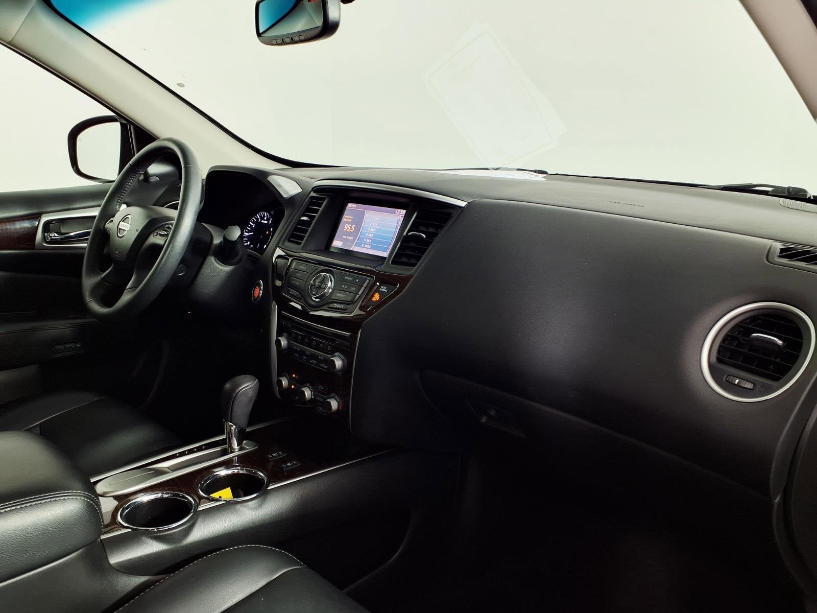 2016 Nissan Pathfinder SL