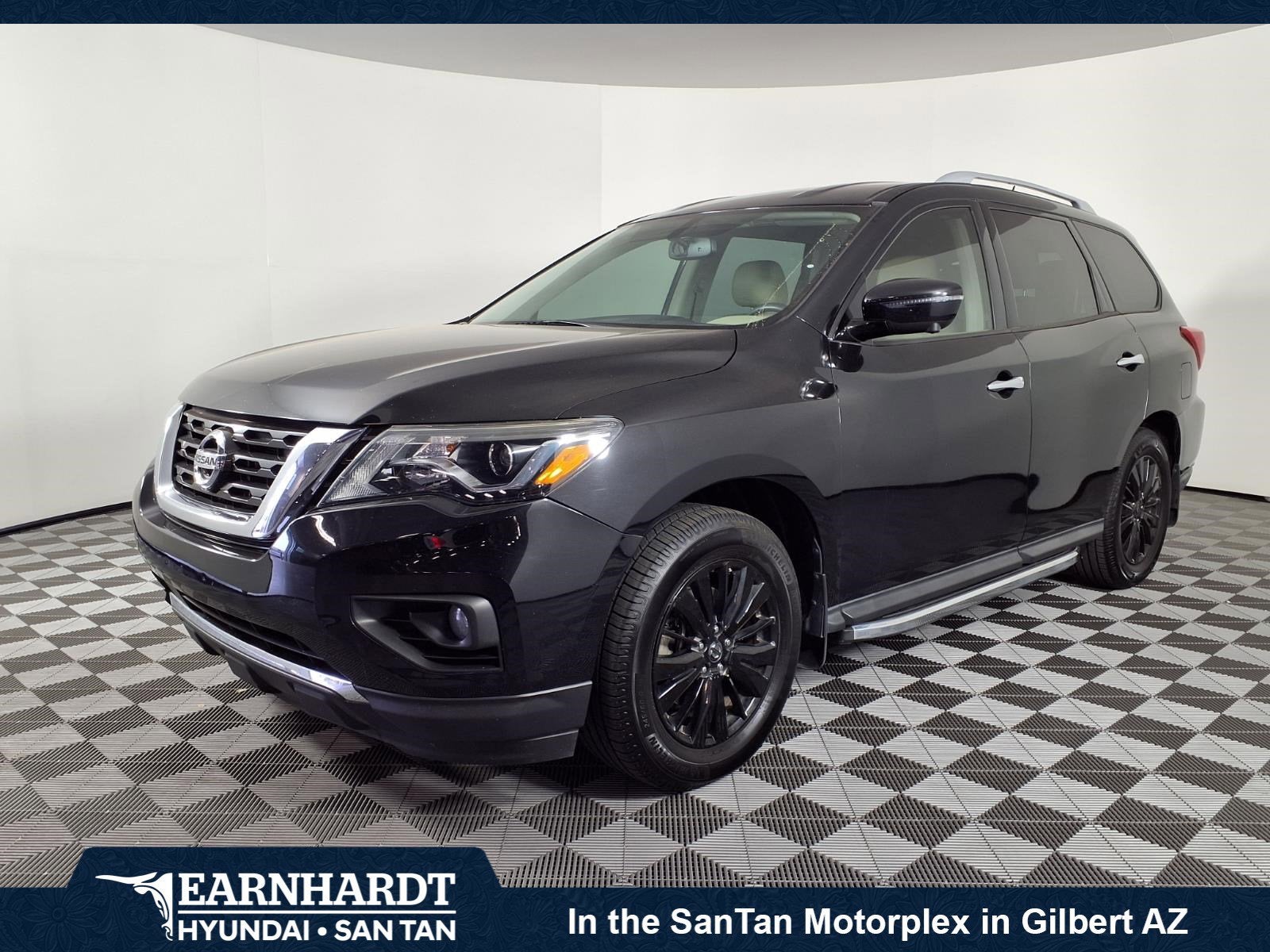 2018 Nissan Pathfinder SL 2WD's photo