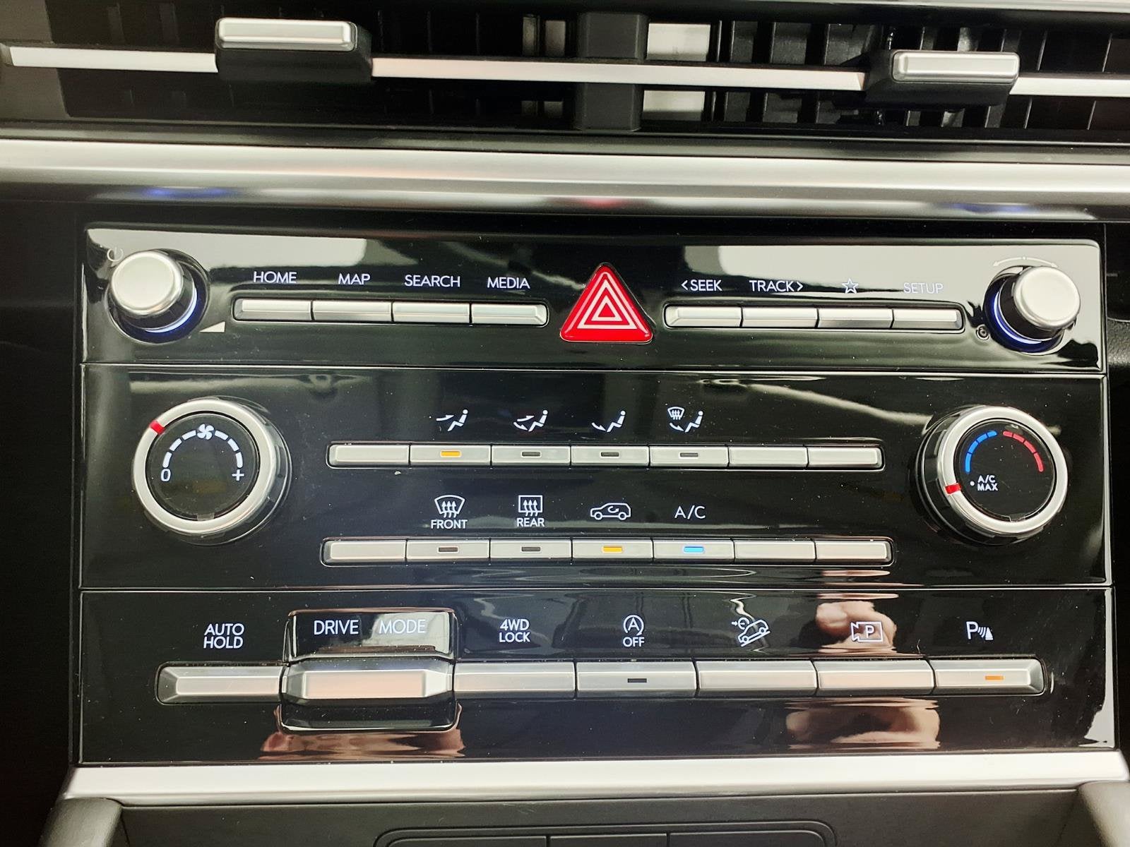 2025 Hyundai SANTA FE SE