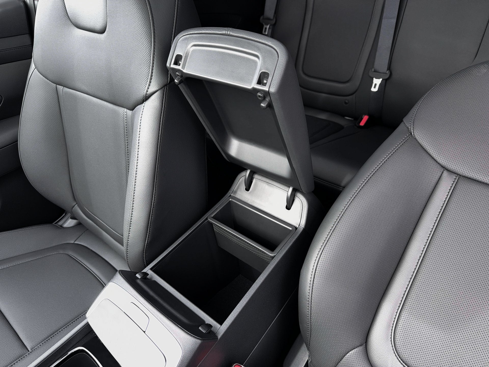 2027 Hyundai SANTA CRUZ SEL Activity