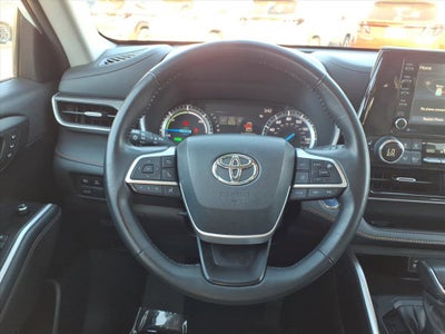 2022 Toyota Highlander Hybrid Bronze Edition