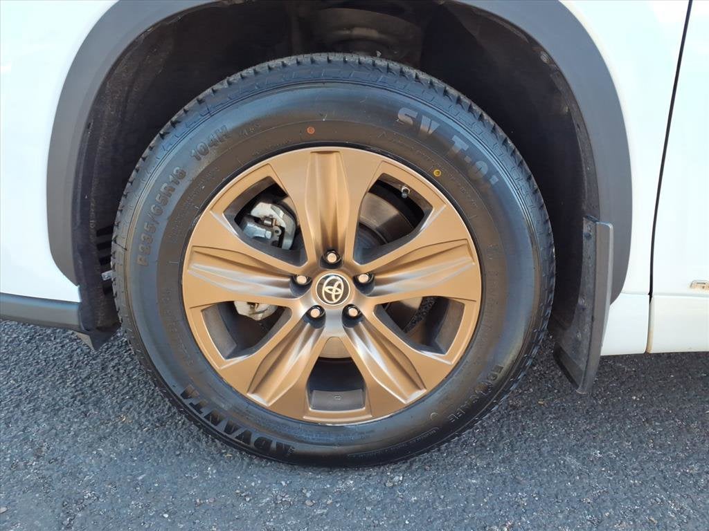 2022 Toyota Highlander Hybrid Bronze Edition
