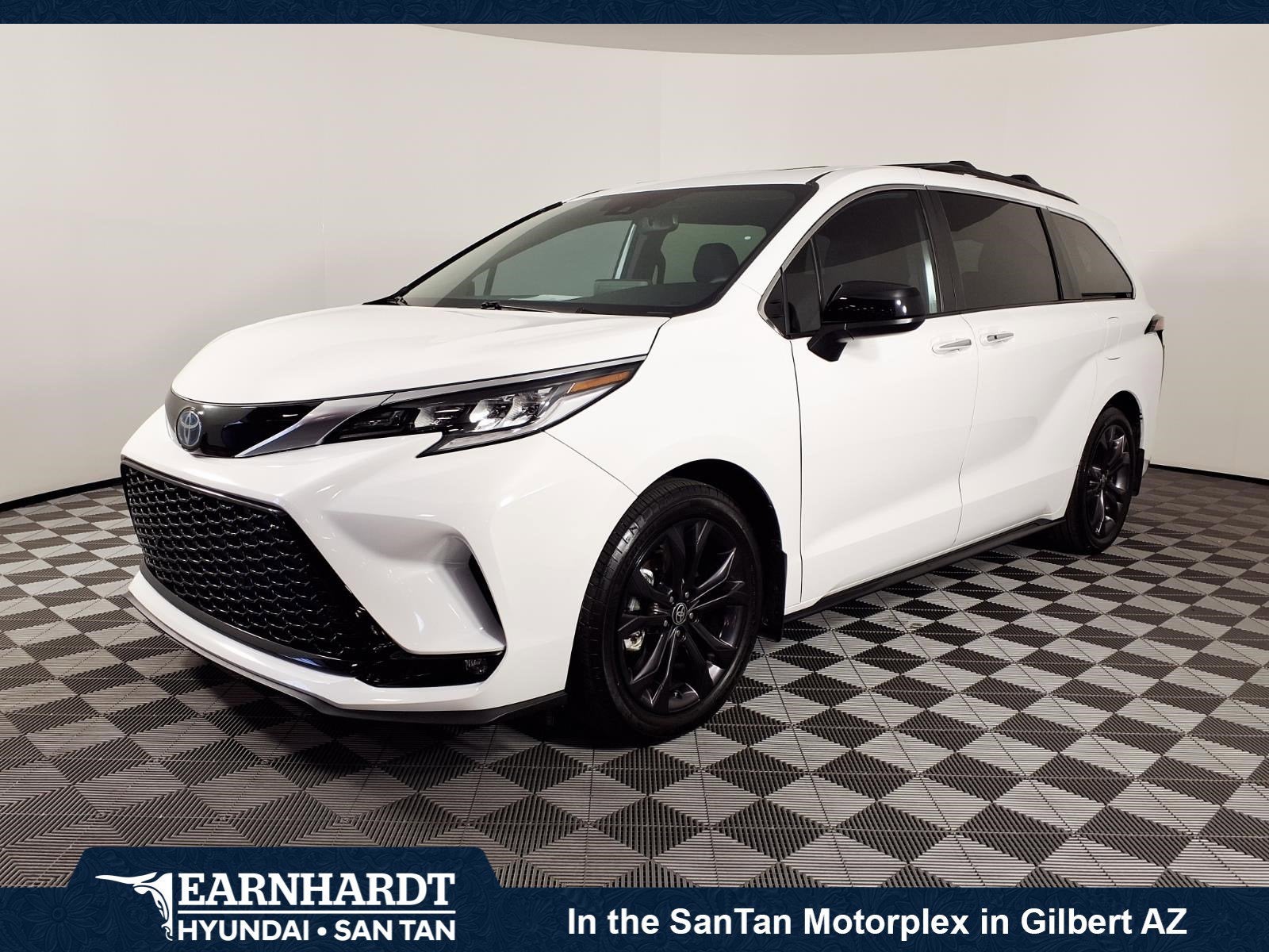 2024 Toyota Sienna XSE