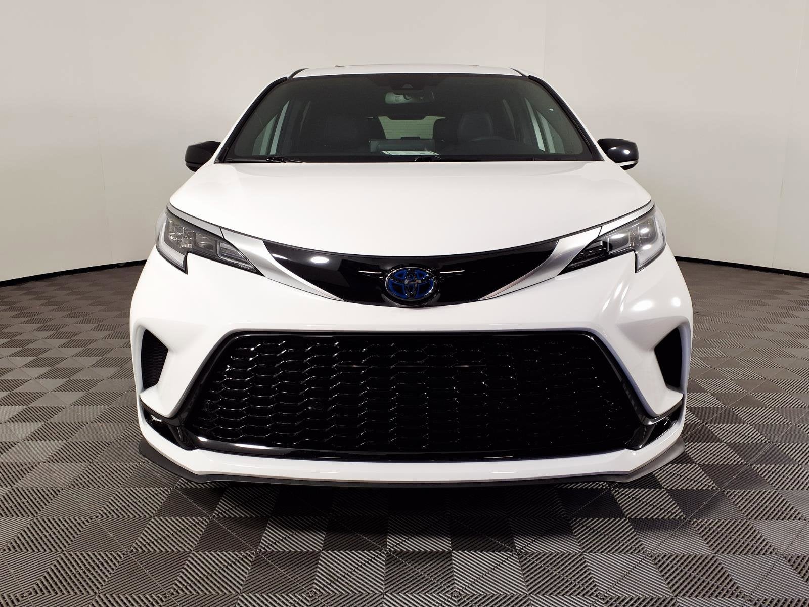 2024 Toyota Sienna XSE
