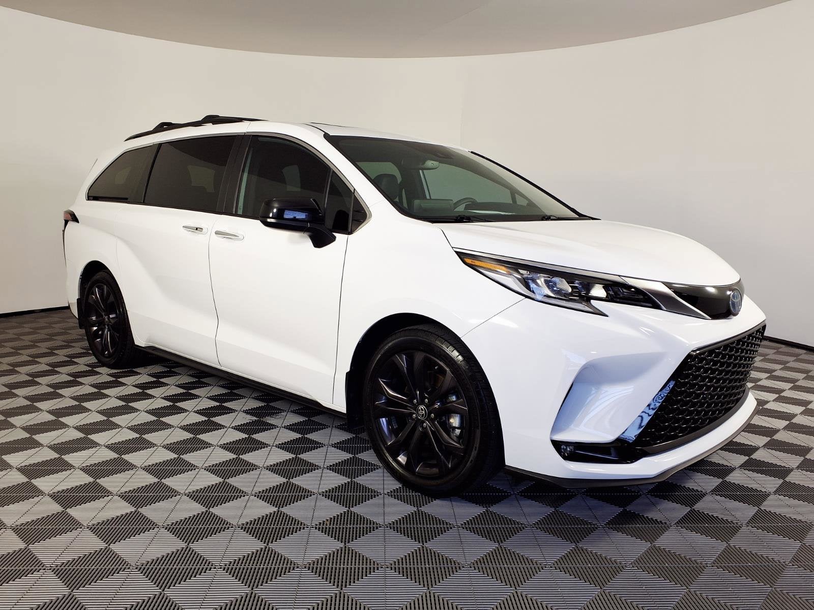 2024 Toyota Sienna XSE