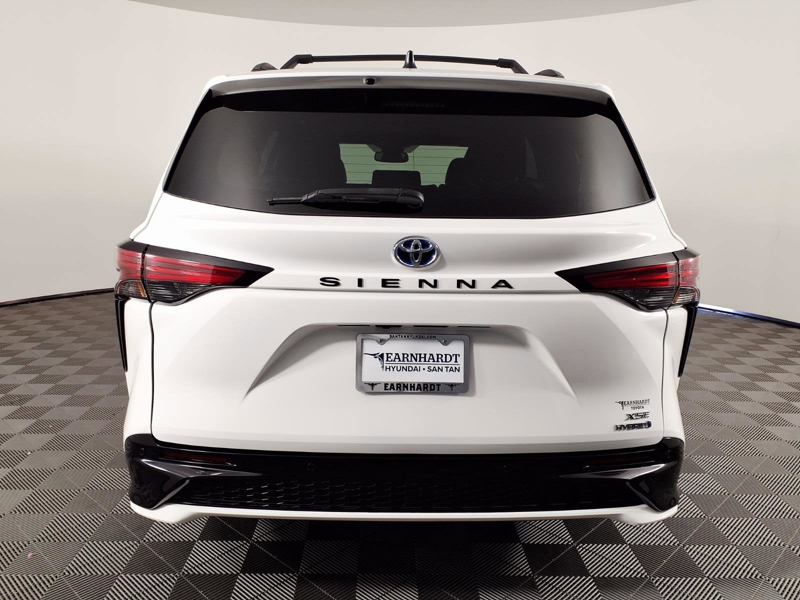 2024 Toyota Sienna XSE