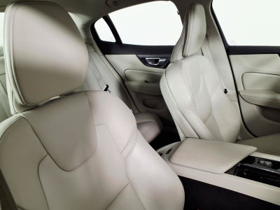2024 Volvo S60 Plus Dark Theme