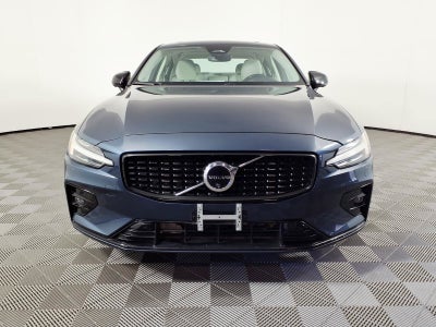 2024 Volvo S60 Plus Dark Theme