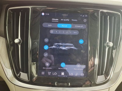 2024 Volvo S60 Plus Dark Theme