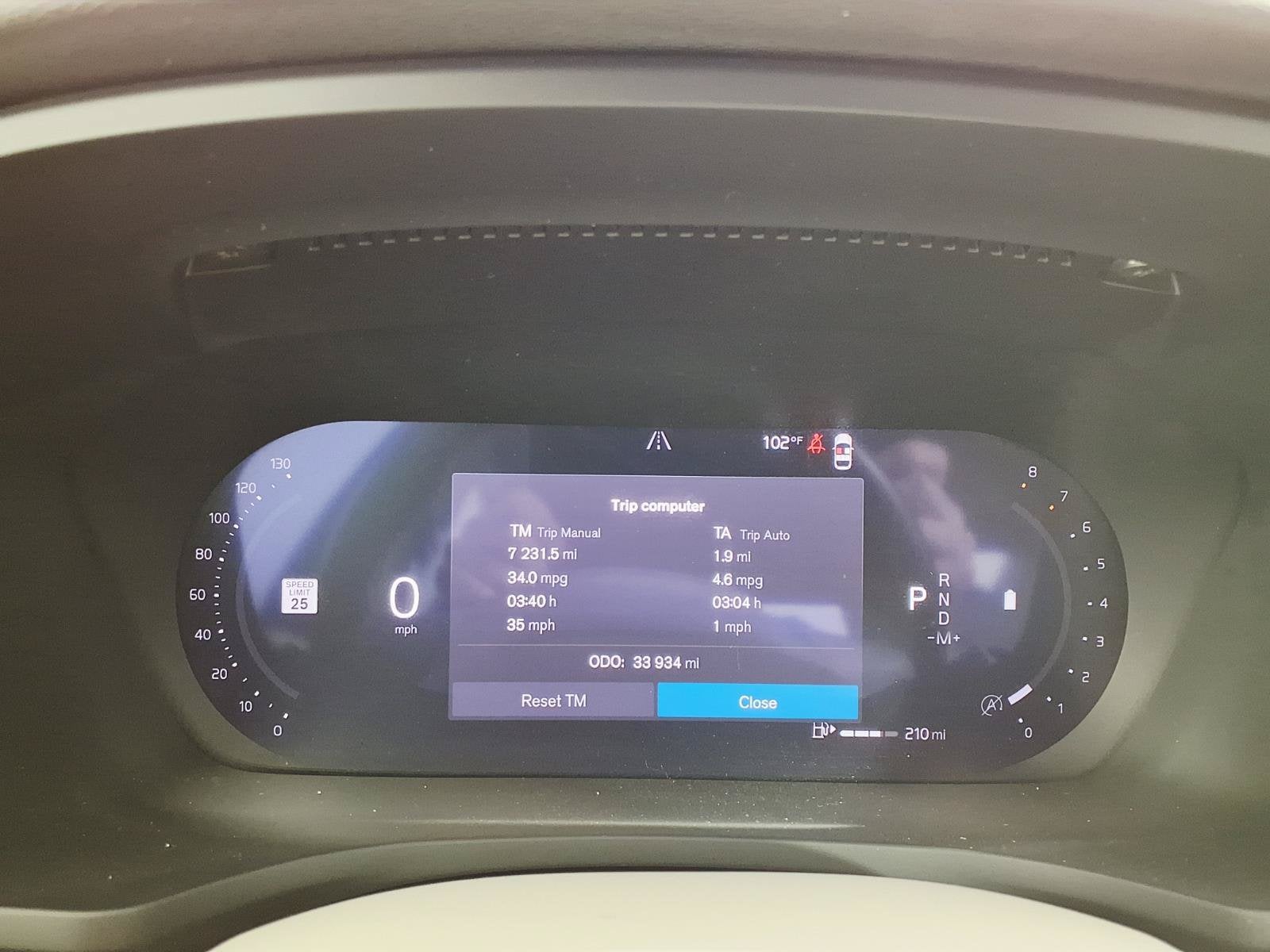 2024 Volvo S60 Plus Dark Theme
