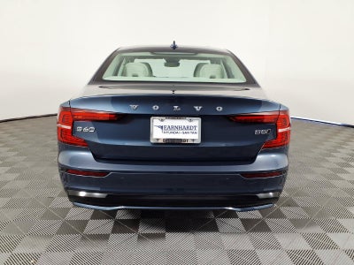 2024 Volvo S60 Plus Dark Theme