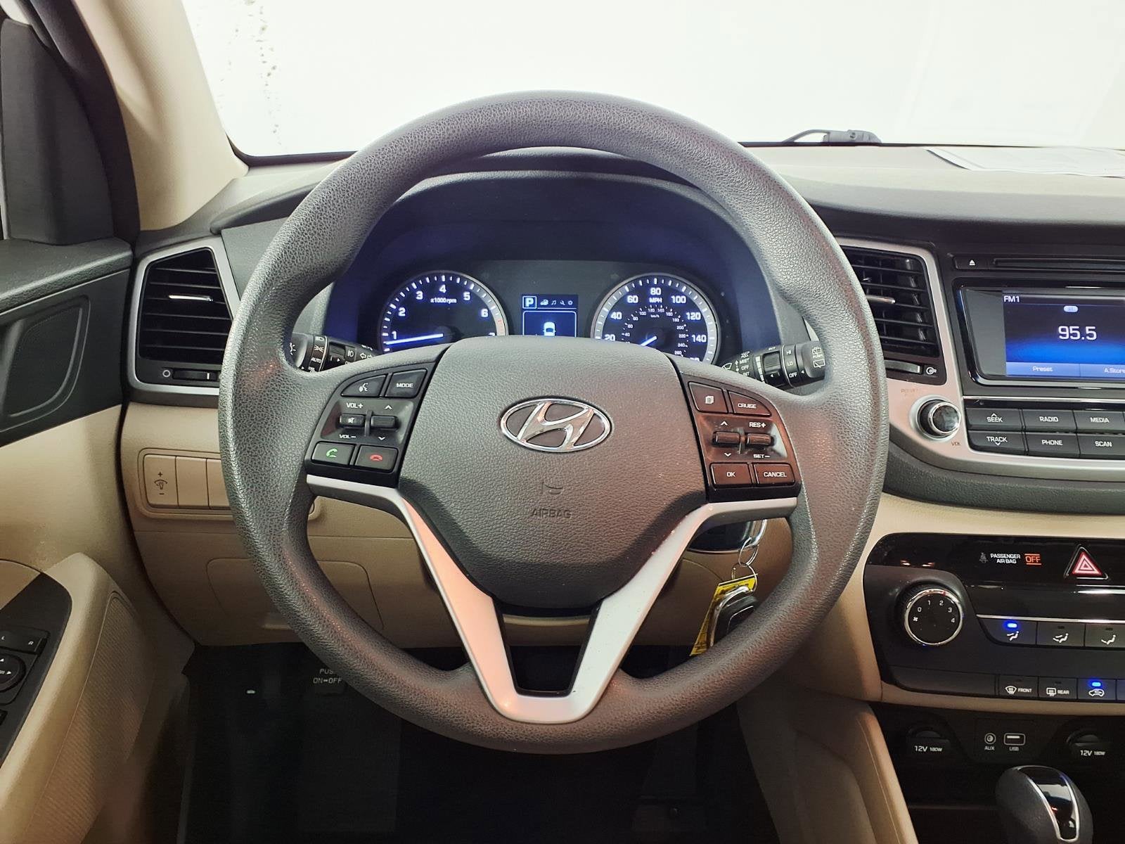 2017 Hyundai TUCSON SE