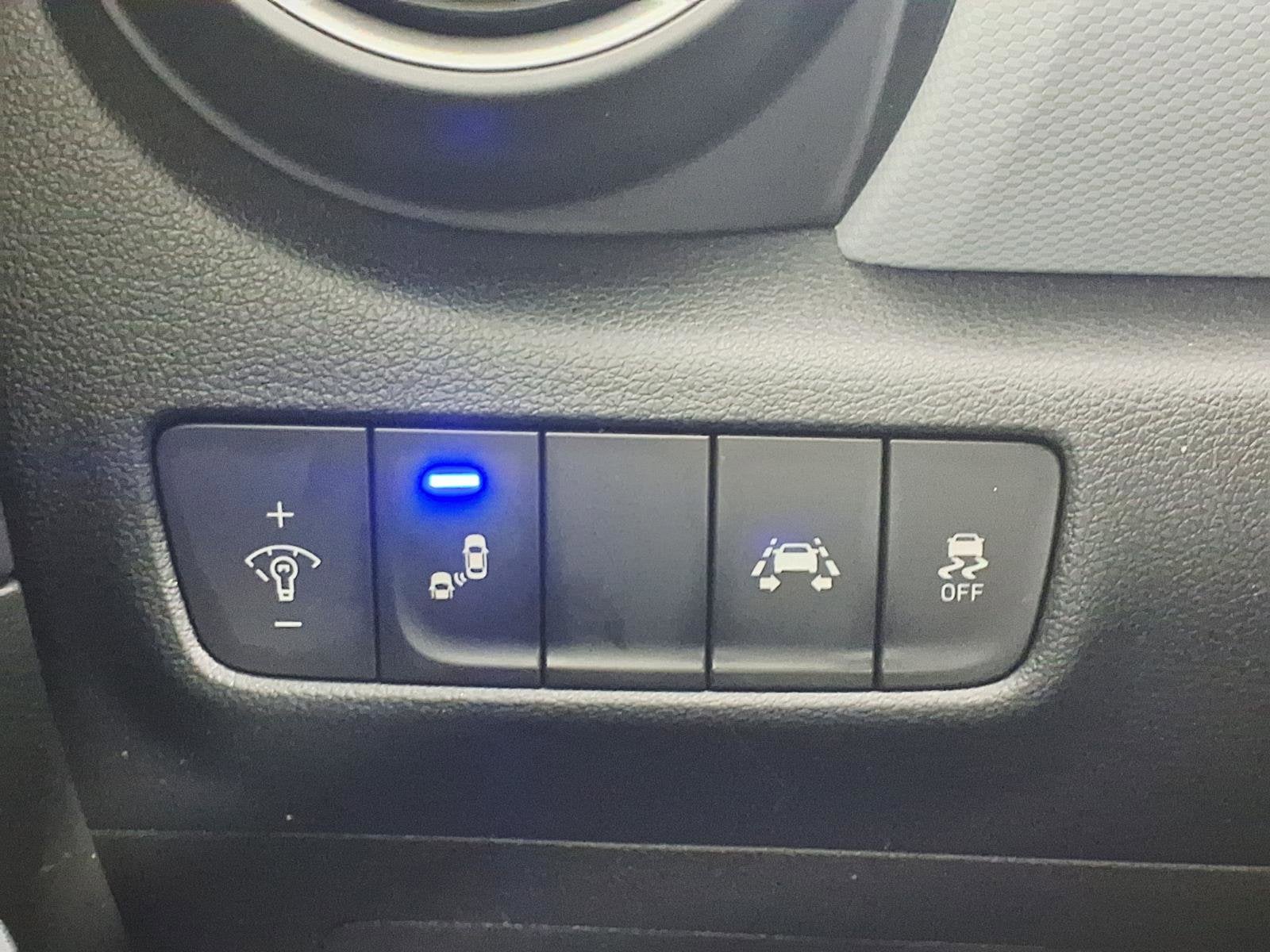 2020 Hyundai KONA SEL