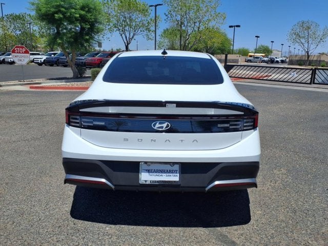 2025 Hyundai SONATA SE