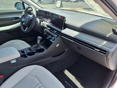 2025 Hyundai SONATA SE