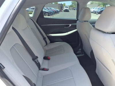 2025 Hyundai SONATA SE