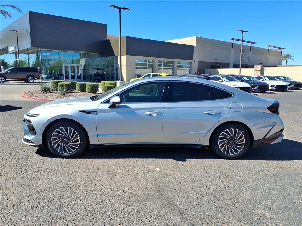 2026 Hyundai SONATA HYBRID SEL