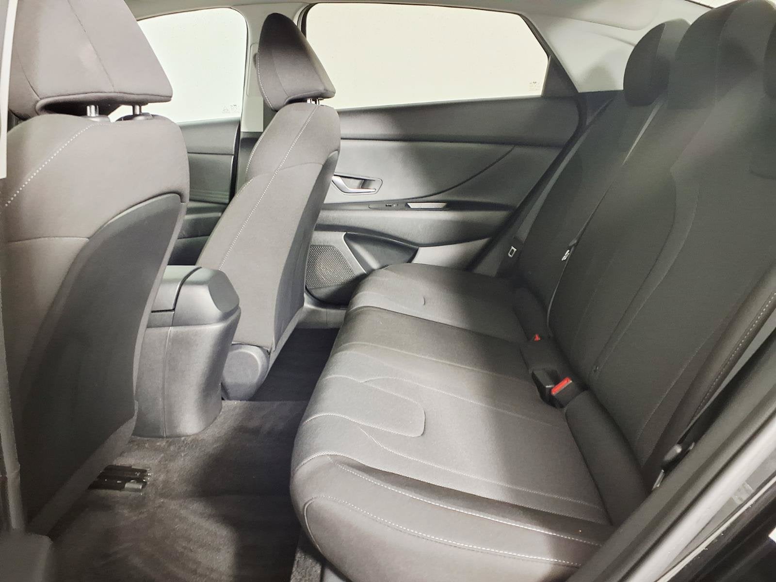 2023 Hyundai ELANTRA SE