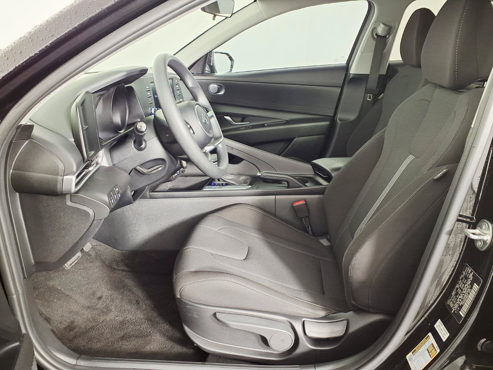 2023 Hyundai ELANTRA SE