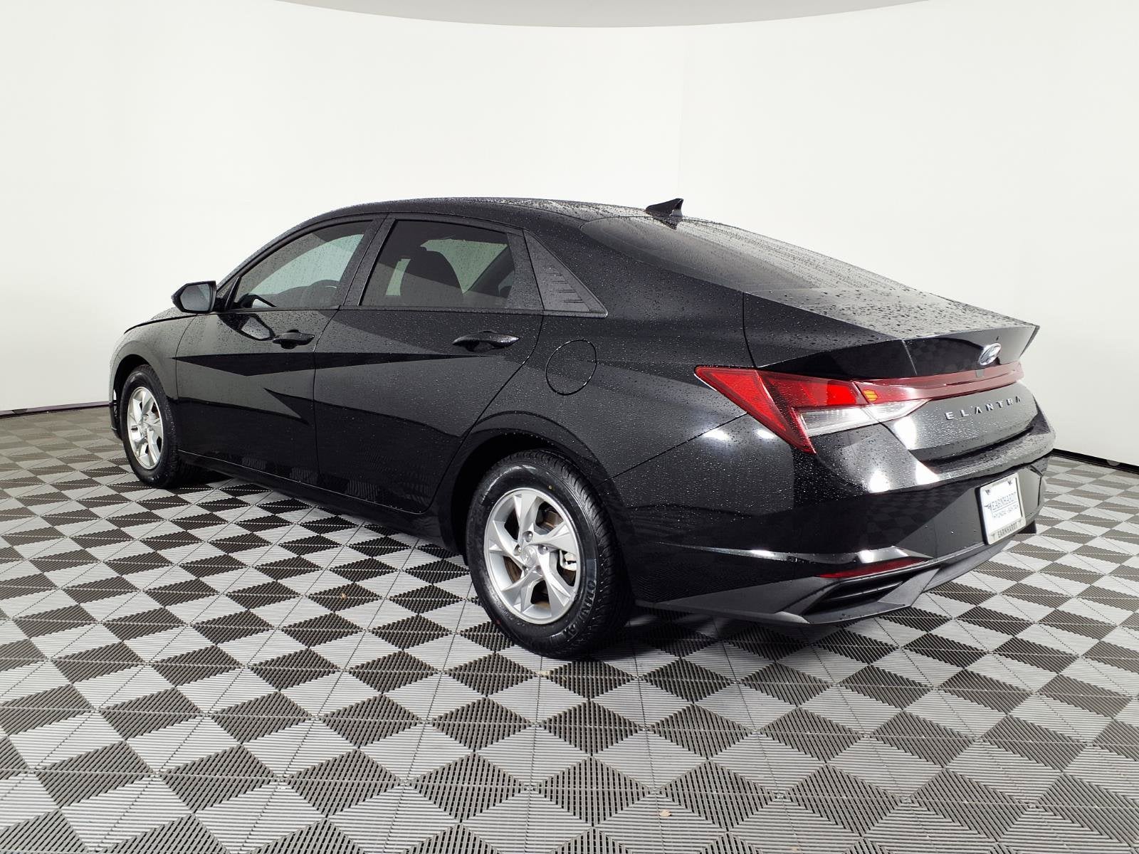 2023 Hyundai ELANTRA SE