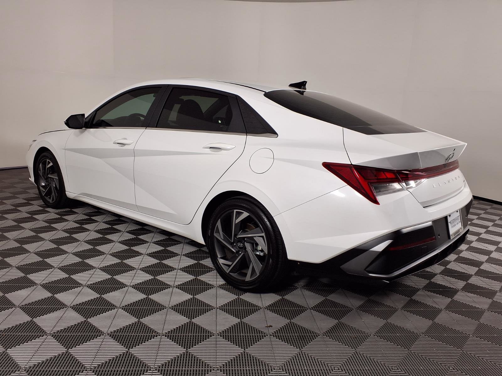 2024 Hyundai ELANTRA HYBRID Limited