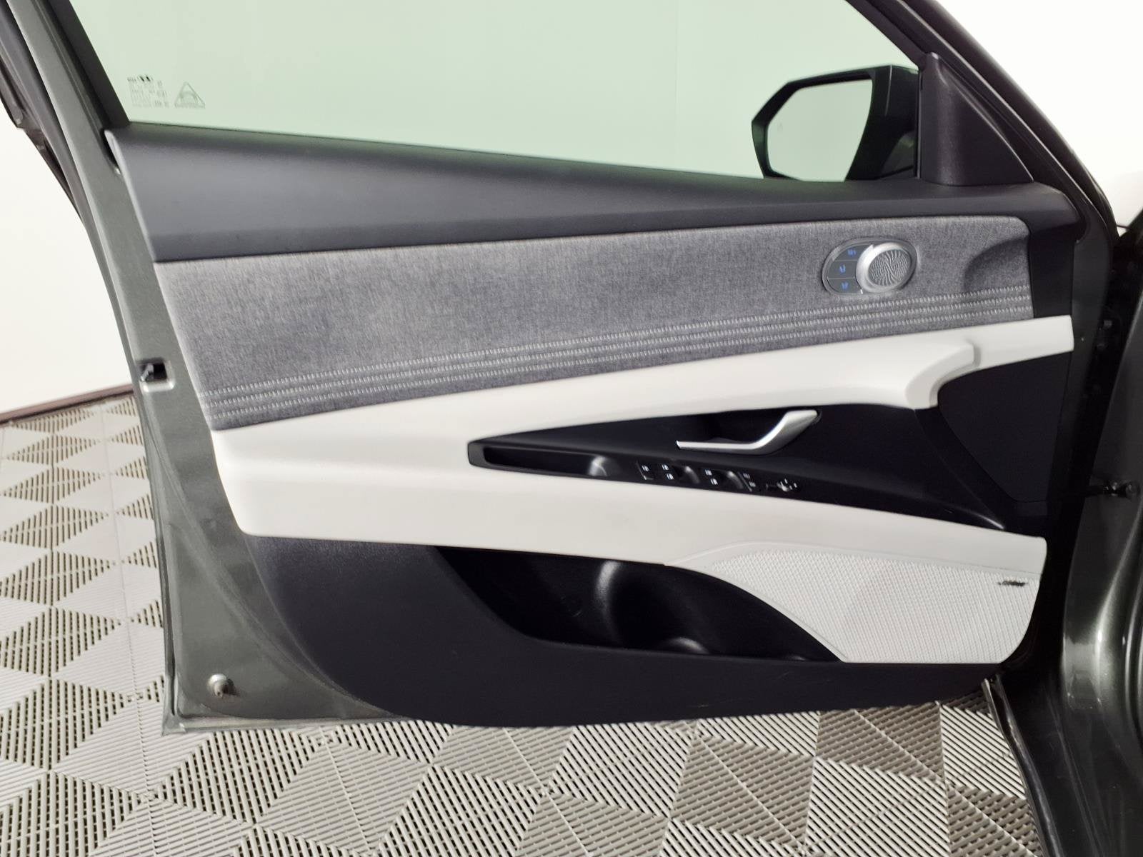 2024 Hyundai ELANTRA HYBRID Limited