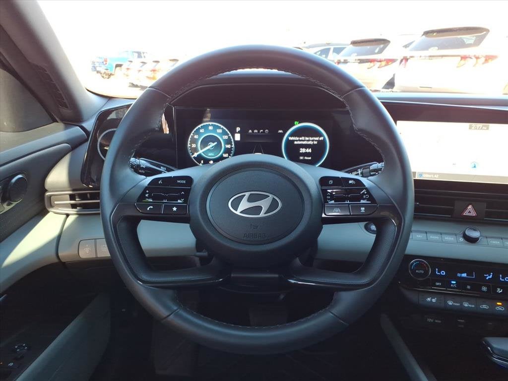 2025 Hyundai ELANTRA HYBRID Limited