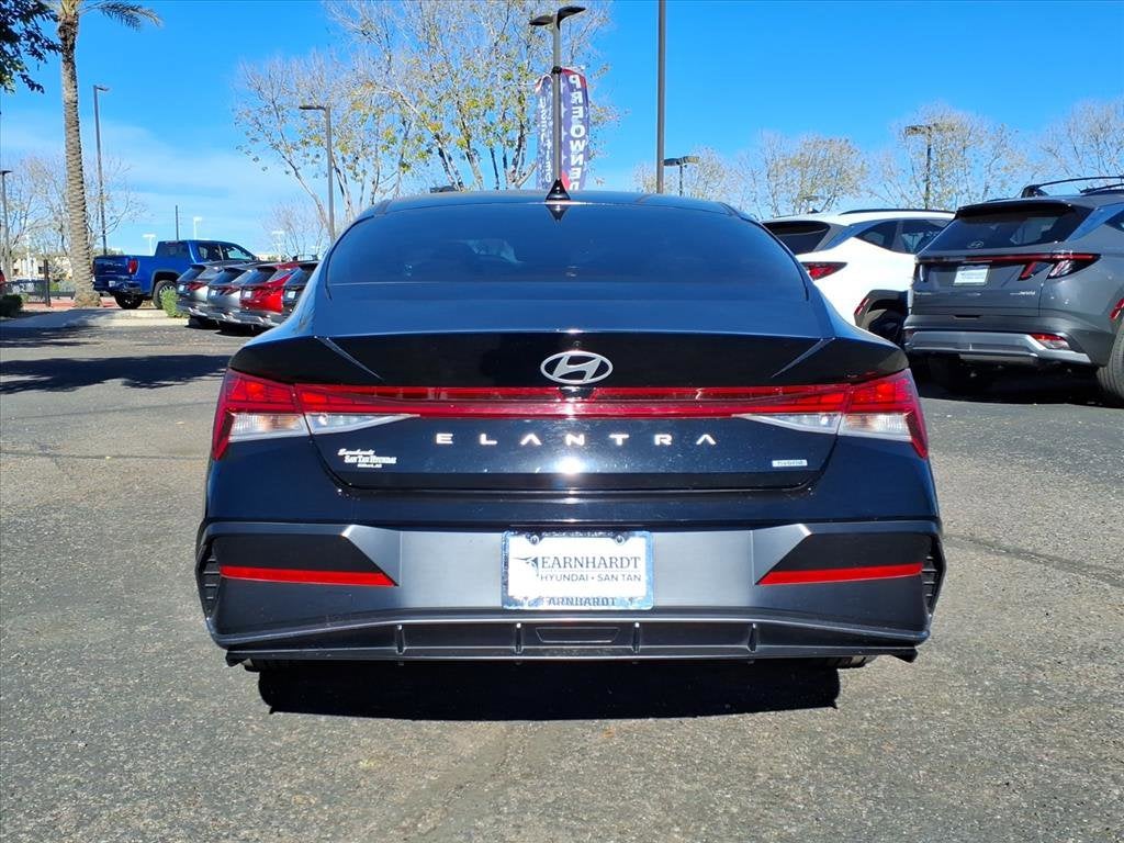 2025 Hyundai ELANTRA HYBRID Limited