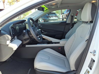 2025 Hyundai ELANTRA Limited