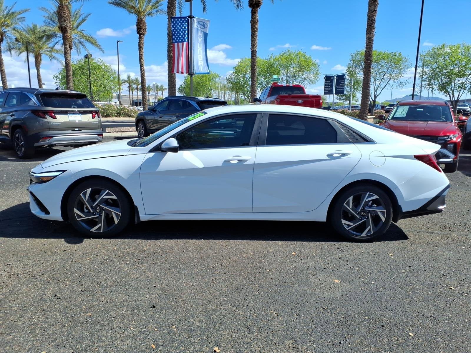 2025 Hyundai ELANTRA Limited