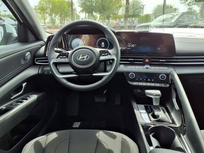 2025 Hyundai ELANTRA SEL Convenience