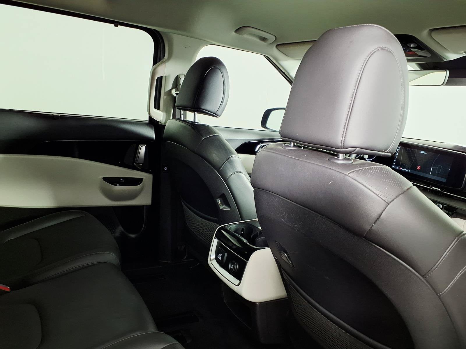 2024 Kia Carnival SX