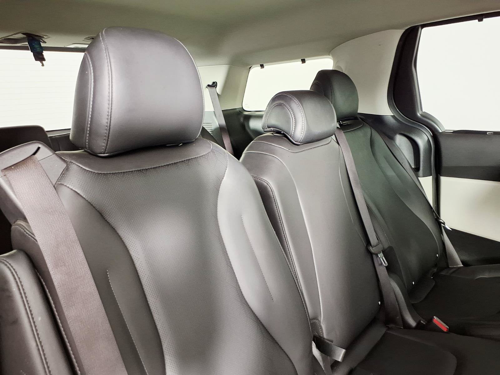 2024 Kia Carnival SX