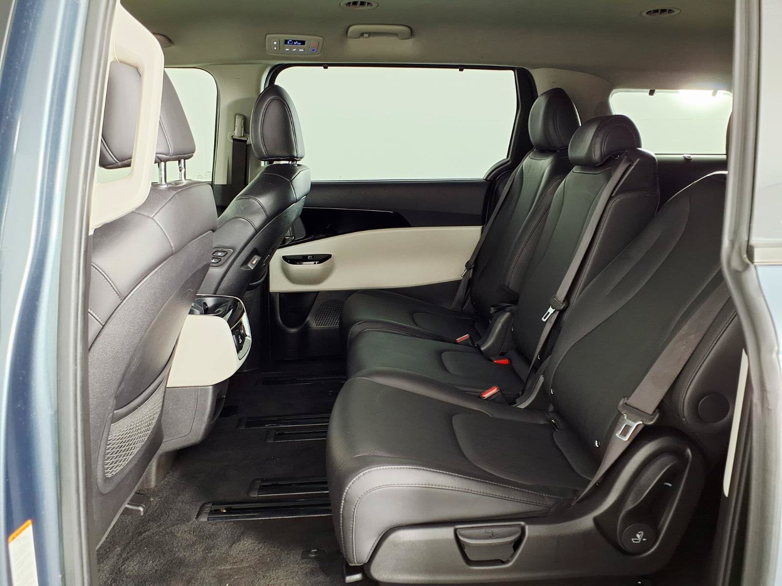 2024 Kia Carnival SX